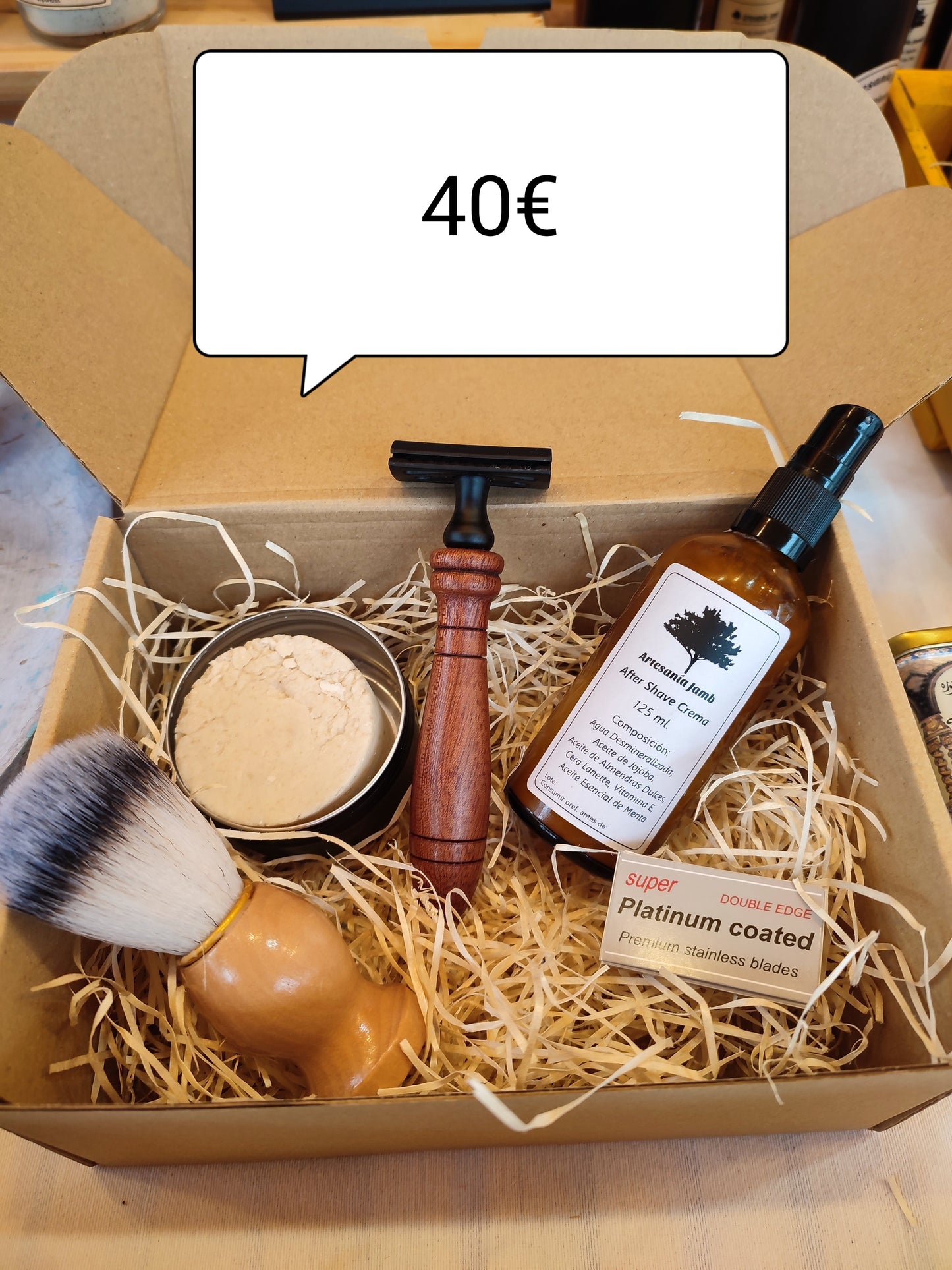 Kit de Afeitar - Jabón Natural + Brocha de pelo delicado + After Shave + Maquina de Afeitar y Recambios, regalo ideal para hombres, regalo papá, regalo día del padre, cuidado facial.