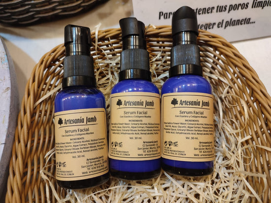 Sérum visage - avec élastine et collagène marin. Apporte luminosité, hydratation et douceur. Texture légère et absorption facile.