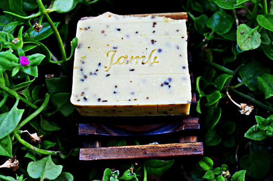 Natural Soap Set + Bamboo Wood Soap Dish - Special gift pack, natural soap, artisan soap, paraben-free, cruelty-free.