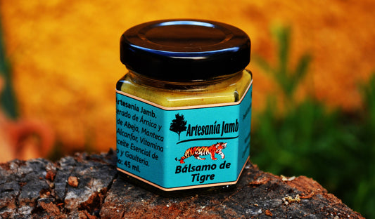 Natural Tiger Balm - Special for Muscle Aches, warms and relaxes the affected area, ideal for athletes and congestion.
