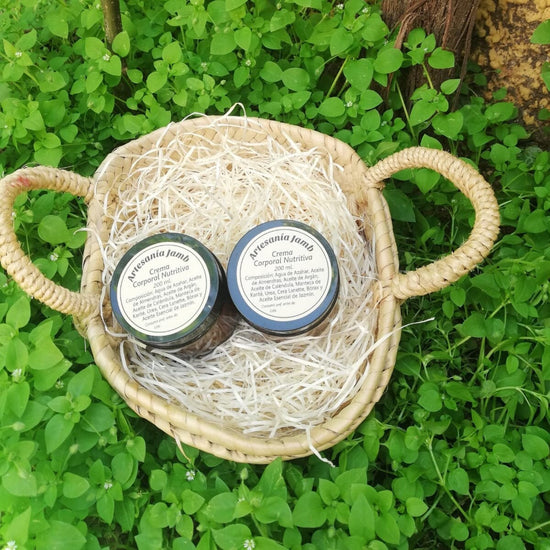 Crème Corps Nourrissante - Crème Corps, Hydratante, Nourrissante, pour peaux sensibles et abîmées, crème naturelle, crème artisanale, Crème Bio.